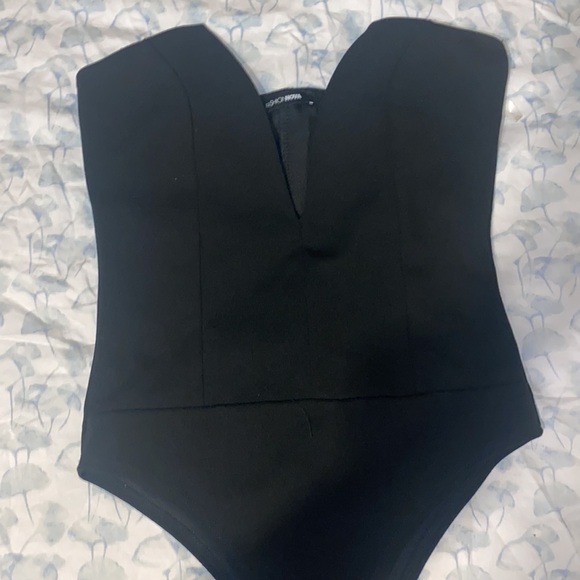 Deep V Black bodysuit - Picture 4 of 5